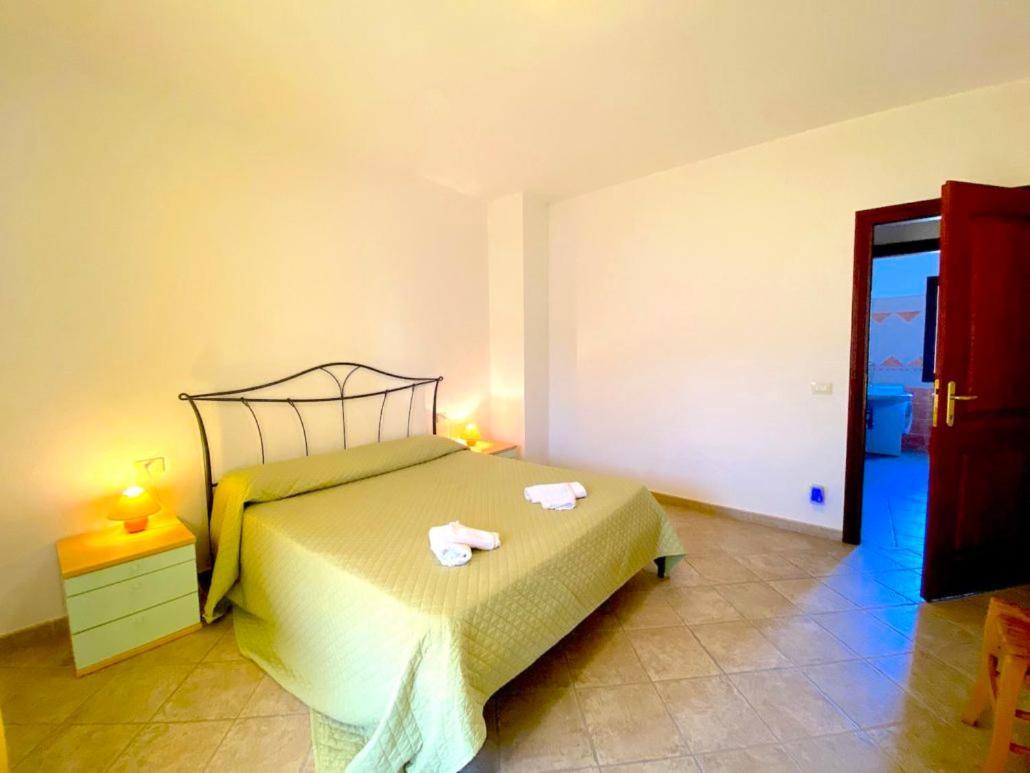 סאן תאודורו Residence Almusura מראה חיצוני תמונה