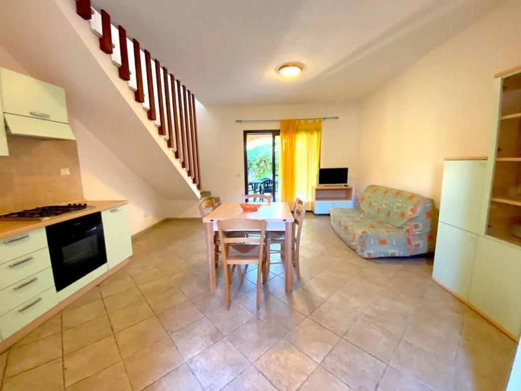 סאן תאודורו Residence Almusura מראה חיצוני תמונה