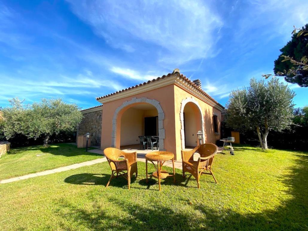 סאן תאודורו Residence Almusura מראה חיצוני תמונה